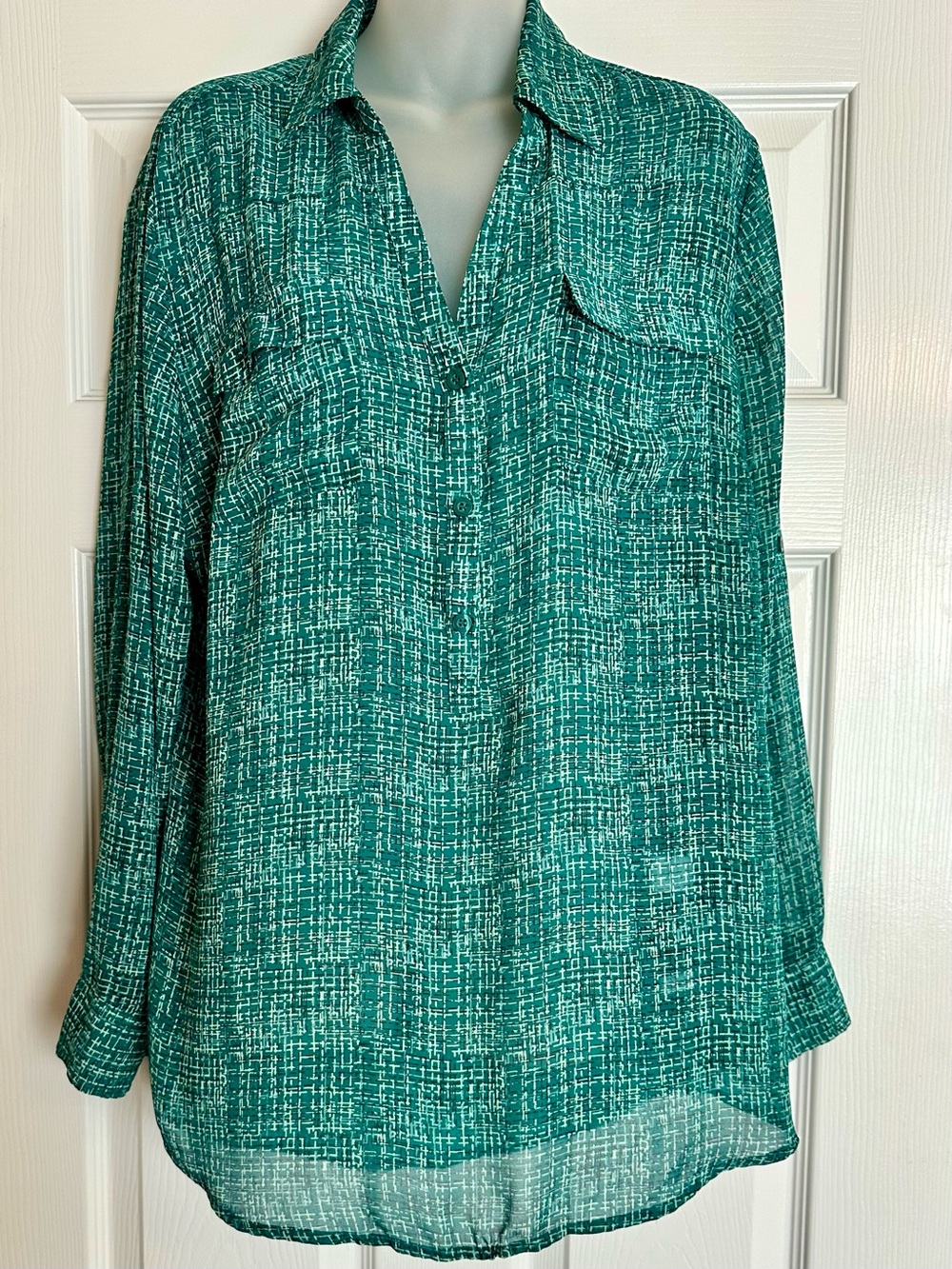 New York & Company Green & White Patterned Pop Over Top